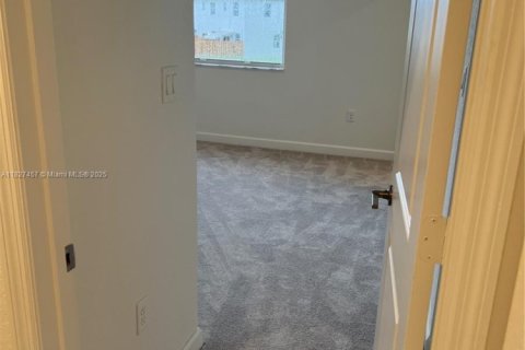 Townhouse in Miami, Florida 3 bedrooms, 137.77 sq.m. № 1798846 - photo 27