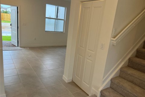 Townhouse in Miami, Florida 3 bedrooms, 137.77 sq.m. № 1798846 - photo 9