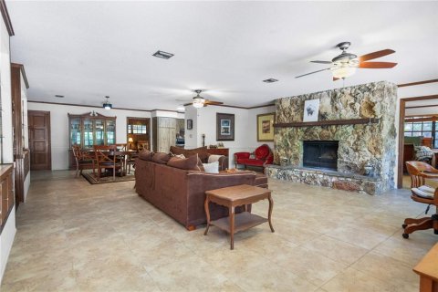 House in Howey-in-the-Hills, Florida 3 bedrooms, 219.81 sq.m. № 1885288 - photo 7