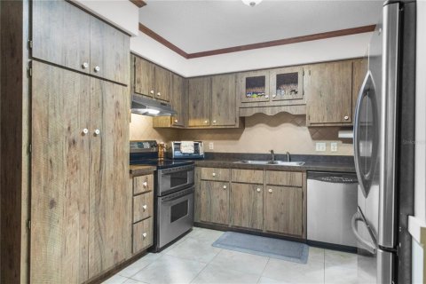 House in Howey-in-the-Hills, Florida 3 bedrooms, 219.81 sq.m. № 1885288 - photo 14