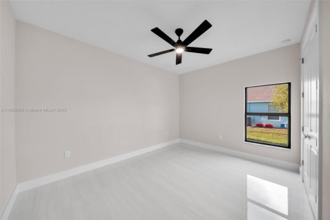 Casa en venta en Cape Coral, Florida, 4 dormitorios, 157.93 m2 № 1792581 - foto 24