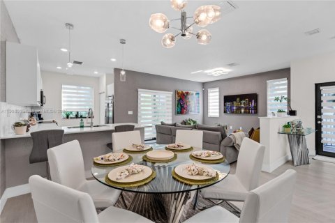 Купить таунхаус в Дорал, Флорида 3 спальни, 175.96м2, № 1967850 - фото 6
