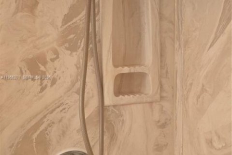 Купить кондоминиум в Халландейл-Бич, Флорида 2 спальни, 112.41м2, № 2011401 - фото 9