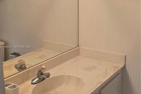 Купить кондоминиум в Халландейл-Бич, Флорида 2 спальни, 112.41м2, № 2011401 - фото 8