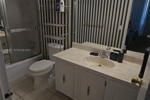 Купить кондоминиум в Халландейл-Бич, Флорида 2 спальни, 112.41м2, № 2011401 - фото 27