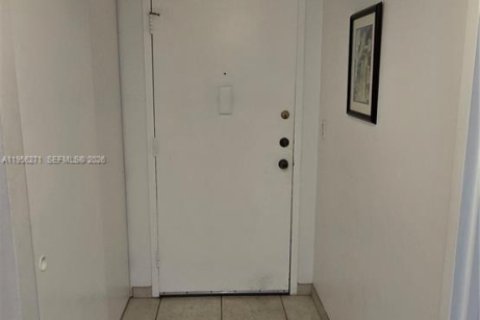 Купить кондоминиум в Халландейл-Бич, Флорида 2 спальни, 112.41м2, № 2011401 - фото 4