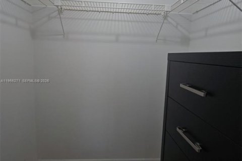 Купить кондоминиум в Халландейл-Бич, Флорида 2 спальни, 112.41м2, № 2011401 - фото 25