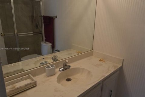 Купить кондоминиум в Халландейл-Бич, Флорида 2 спальни, 112.41м2, № 2011401 - фото 28