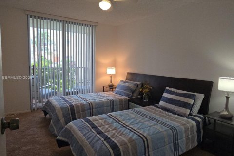 Купить кондоминиум в Халландейл-Бич, Флорида 2 спальни, 112.41м2, № 2011401 - фото 21