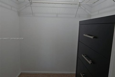 Купить кондоминиум в Халландейл-Бич, Флорида 2 спальни, 112.41м2, № 2011401 - фото 24