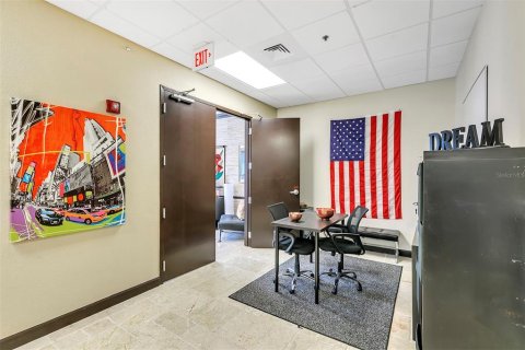 Propiedad comercial en venta en Orlando, Florida, 241.64 m2 № 1326967 - foto 9