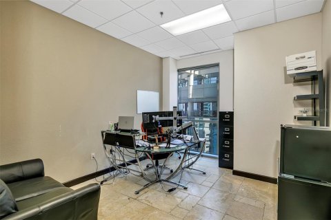 Propiedad comercial en venta en Orlando, Florida, 241.64 m2 № 1326967 - foto 20