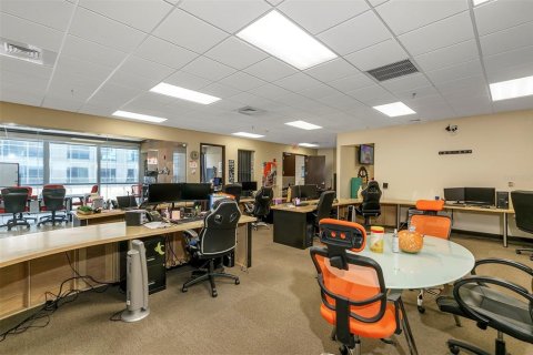 Propiedad comercial en venta en Orlando, Florida, 241.64 m2 № 1326967 - foto 21