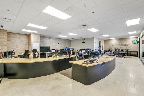 Propiedad comercial en venta en Orlando, Florida, 241.64 m2 № 1326967 - foto 2