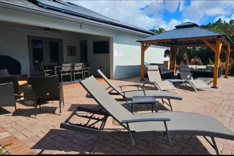 House in West Palm Beach, Florida 4 bedrooms, 225.1 sq.m. № 2246232 - photo 23