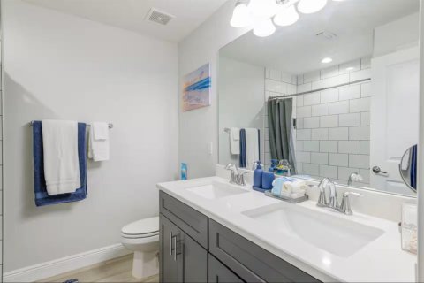 House in West Palm Beach, Florida 4 bedrooms, 225.1 sq.m. № 2246232 - photo 19