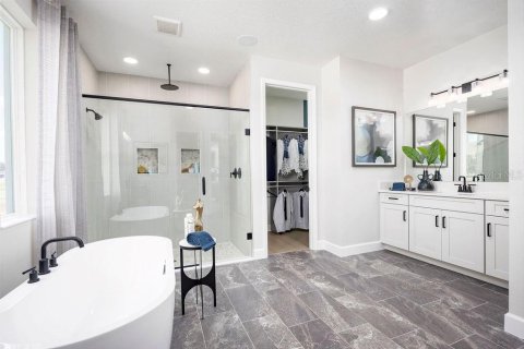 House in Orlando, Florida 5 bedrooms, 420.85 sq.m. № 2290507 - photo 9