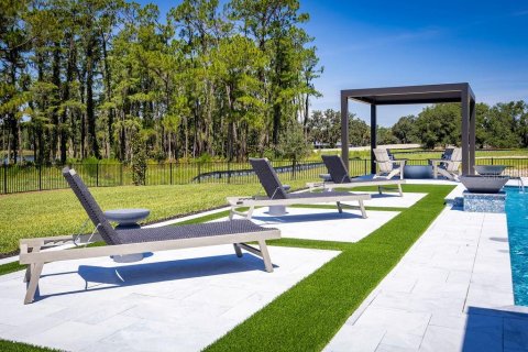 House in Orlando, Florida 5 bedrooms, 420.85 sq.m. № 2290507 - photo 22
