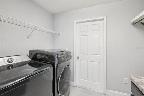 House in Lakeland, Florida 3 bedrooms, 186.18 sq.m. № 1907548 - photo 18