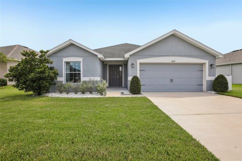 House in Lakeland, Florida 3 bedrooms, 186.18 sq.m. № 1907548 - photo 1