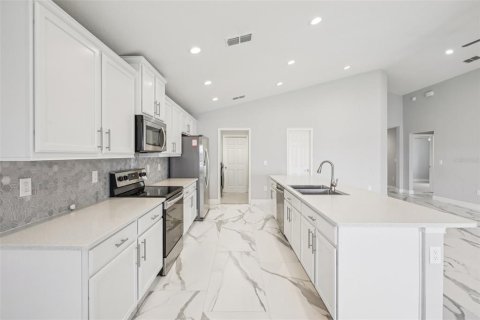 House in Lakeland, Florida 3 bedrooms, 186.18 sq.m. № 1907548 - photo 9