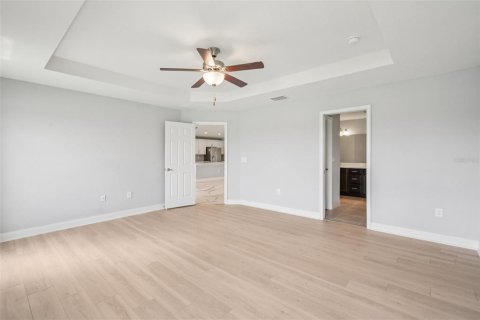 House in Lakeland, Florida 3 bedrooms, 186.18 sq.m. № 1907548 - photo 13