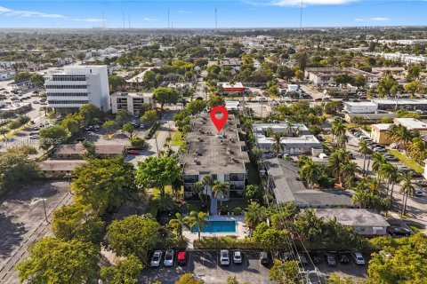 Купить кондоминиум в Халландейл-Бич, Флорида 2 спальни, 90.95м2, № 1957903 - фото 6