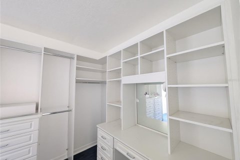 Casa en venta en Orlando, Florida, 4 dormitorios, 250.28 m2 № 1918853 - foto 22