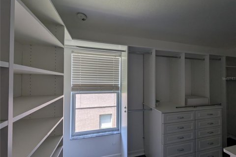 Casa en venta en Orlando, Florida, 4 dormitorios, 250.28 m2 № 1918853 - foto 21