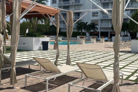 Copropriété à louer à Aventura, Floride: 2 chambres, 136.19 m2 № 1955346 - photo 13