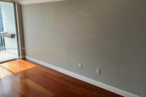 Copropriété à louer à Aventura, Floride: 2 chambres, 136.19 m2 № 1955346 - photo 8