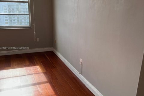 Copropriété à louer à Aventura, Floride: 2 chambres, 136.19 m2 № 1955346 - photo 3