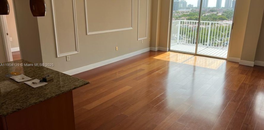 Condo à Aventura, Floride, 2 chambres  № 1955346