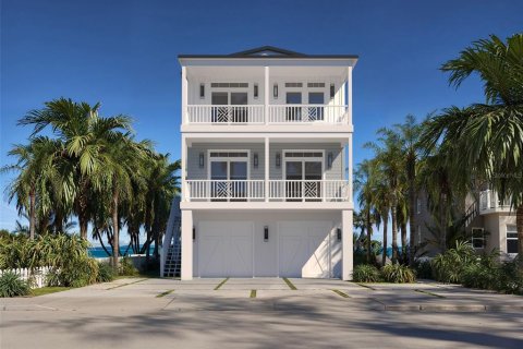 House in Gulfport, Florida 4 bedrooms, 169.45 sq.m. № 2109139