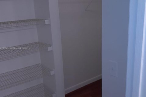 Condo in Pompano Beach, Florida, 1 bedroom  № 1765051 - photo 7