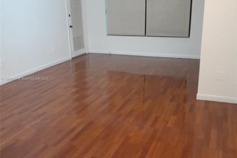 Condo in Pompano Beach, Florida, 1 bedroom  № 1765051 - photo 8