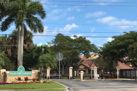 Condo in Pompano Beach, Florida, 1 bedroom  № 1765051 - photo 25
