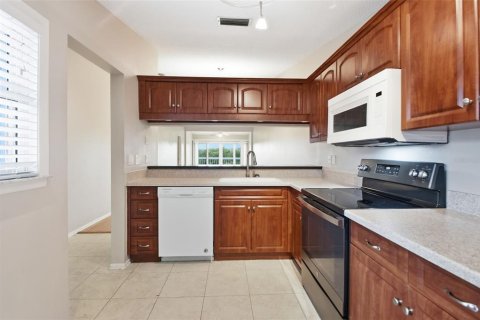 Townhouse in Bradenton, Florida 2 bedrooms, 99.31 sq.m. № 2349497 - photo 15