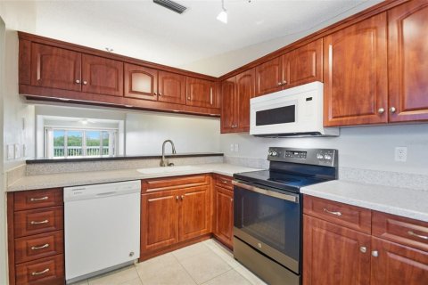 Townhouse in Bradenton, Florida 2 bedrooms, 99.31 sq.m. № 2349497 - photo 17