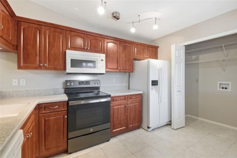 Townhouse in Bradenton, Florida 2 bedrooms, 99.31 sq.m. № 2349497 - photo 19