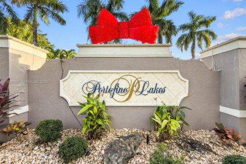 Casa en Homestead, Florida 3 dormitorios, 130.34 m2 № 1987818