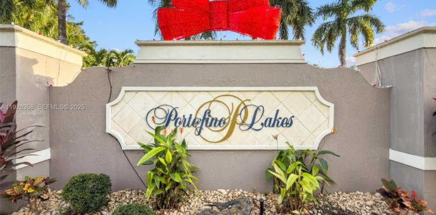 Casa en Homestead, Florida 3 dormitorios, 130.34 m2 № 1987818