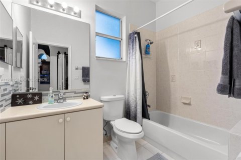 Casa en venta en Homestead, Florida, 3 dormitorios, 130.34 m2 № 1987818 - foto 20