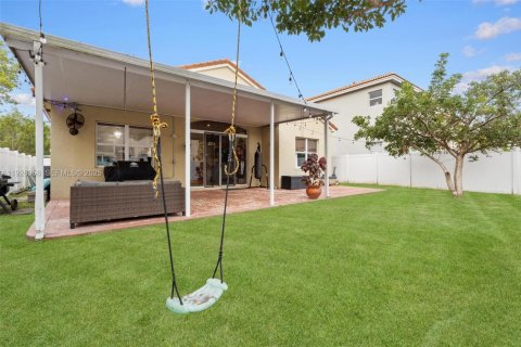 Casa en venta en Homestead, Florida, 3 dormitorios, 130.34 m2 № 1987818 - foto 11