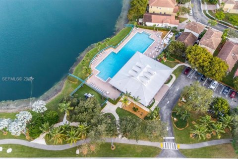 Casa en venta en Homestead, Florida, 3 dormitorios, 130.34 m2 № 1987818 - foto 28