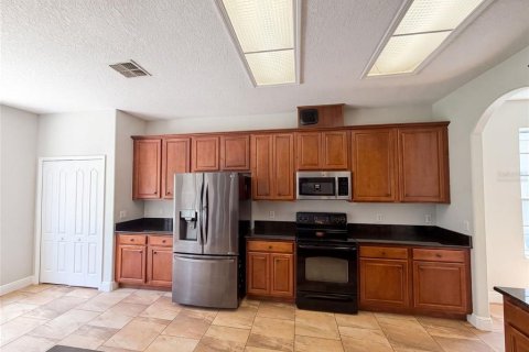 House in Winter Garden, Florida 5 bedrooms, 314.2 sq.m. № 2227369 - photo 2