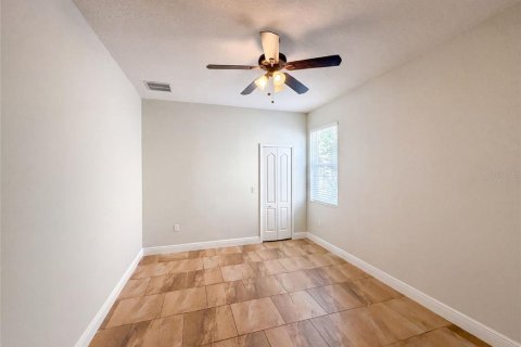 House in Winter Garden, Florida 5 bedrooms, 314.2 sq.m. № 2227369 - photo 9
