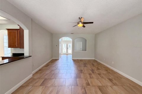 House in Winter Garden, Florida 5 bedrooms, 314.2 sq.m. № 2227369 - photo 3