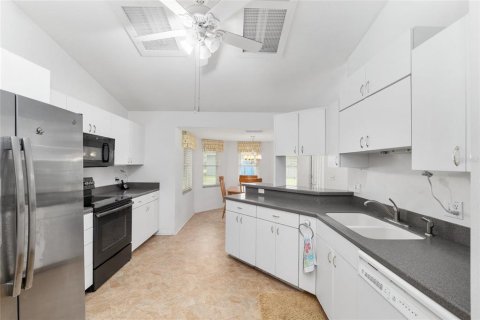 House in Ocala, Florida 3 bedrooms, 163.6 sq.m. № 1907038 - photo 14
