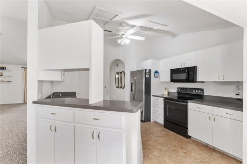 House in Ocala, Florida 3 bedrooms, 163.6 sq.m. № 1907038 - photo 13